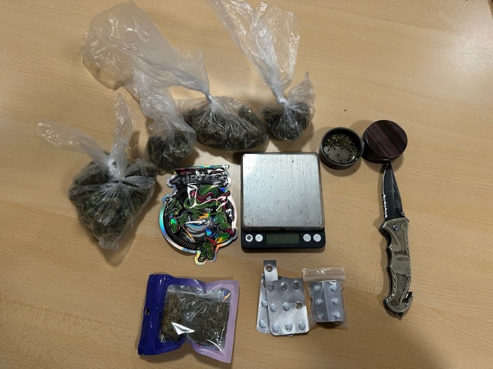 Beschlagnahmte Gegenstände - Foto: Polizei Hameln