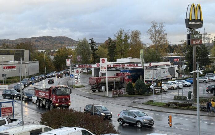 Stau am Hastenbecker Weg in Hameln